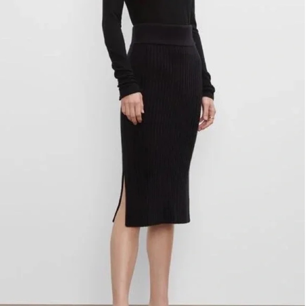 Club Monaco Multi rib tube black skirt size XL